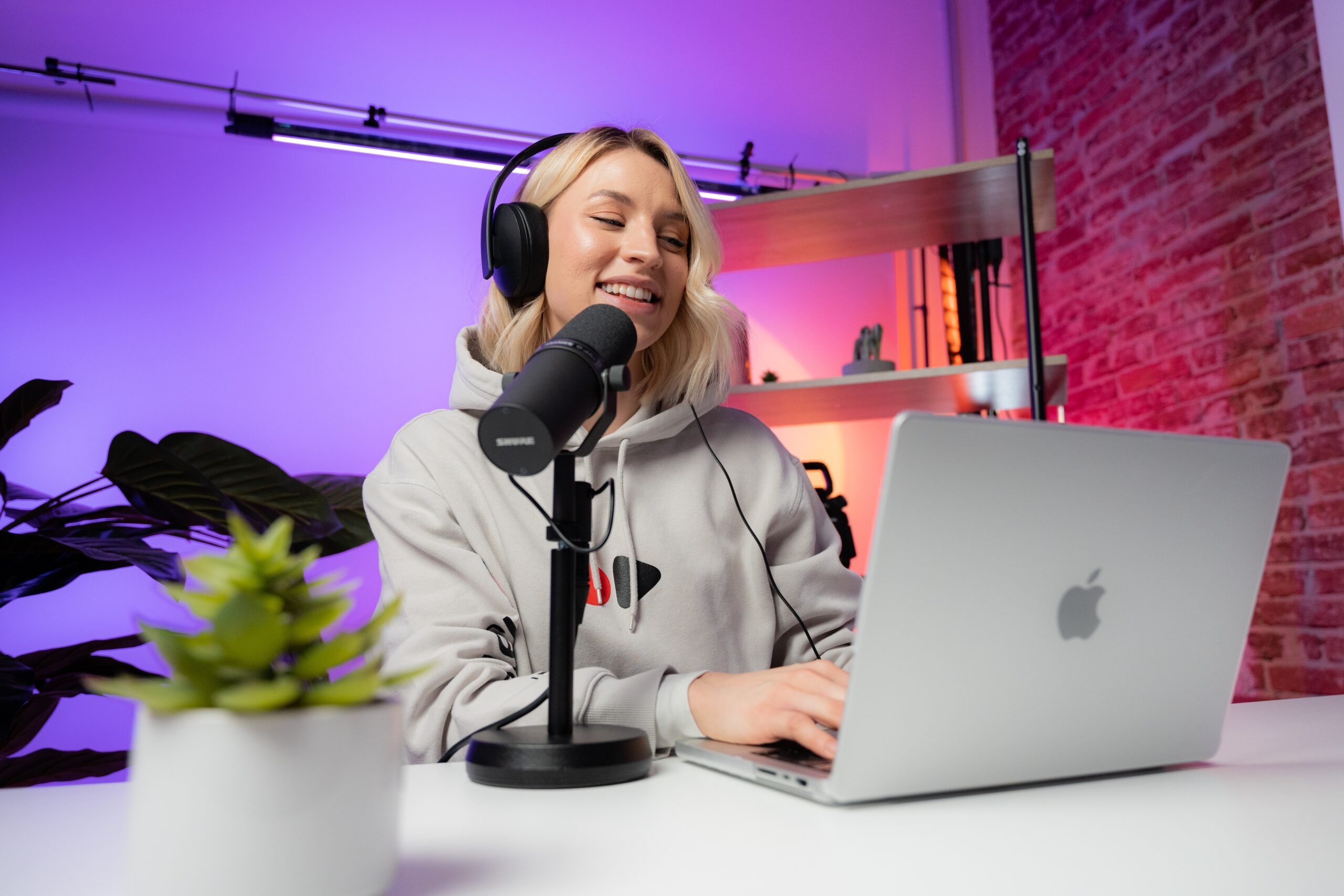 Videodeck co lbpaVBOLEMw unsplash