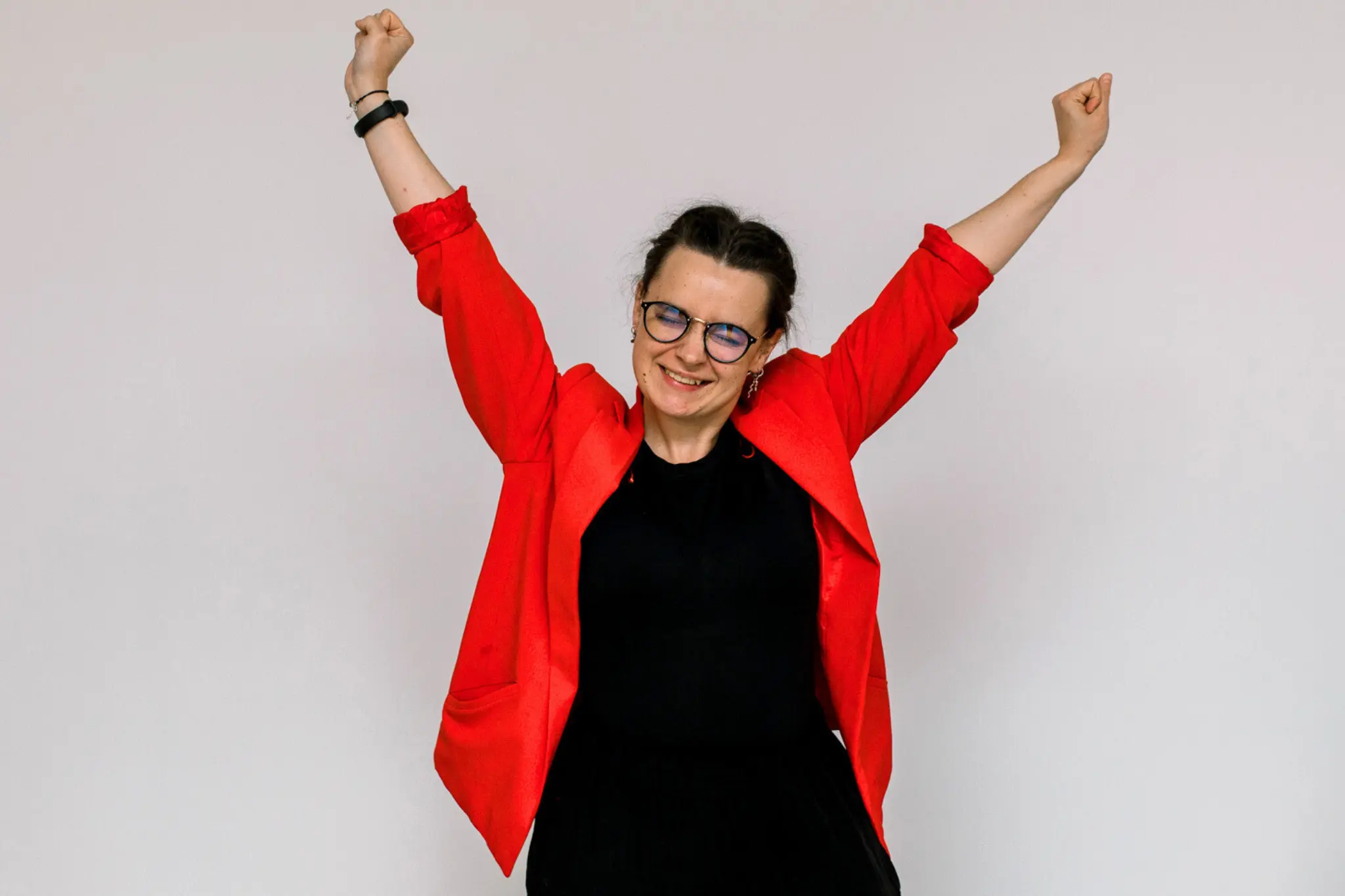 Ty, szczęśliwy/a z książką w dłoni